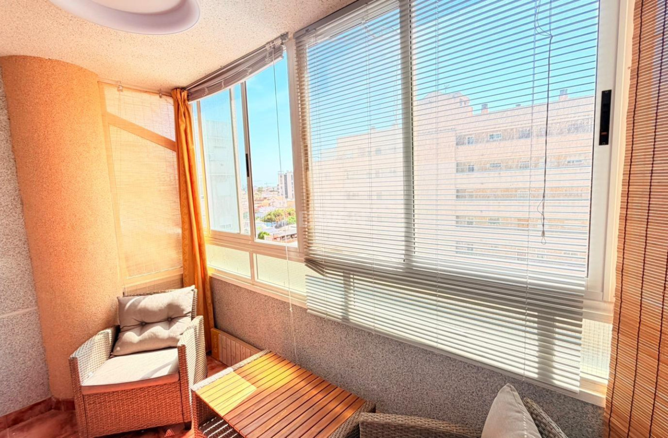 Odsprzedaż - Mieszkanie w bloku - Torrevieja - Nueva Torrevieja