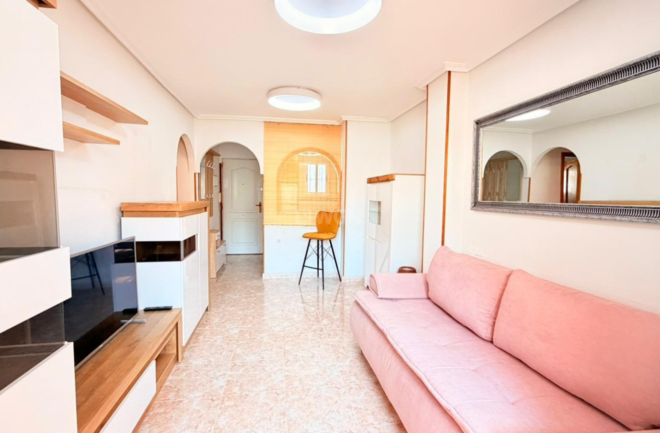 Odsprzedaż - Mieszkanie w bloku - Torrevieja - Nueva Torrevieja