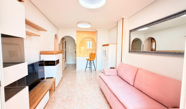 Odsprzedaż - Mieszkanie w bloku - Torrevieja - Nueva Torrevieja