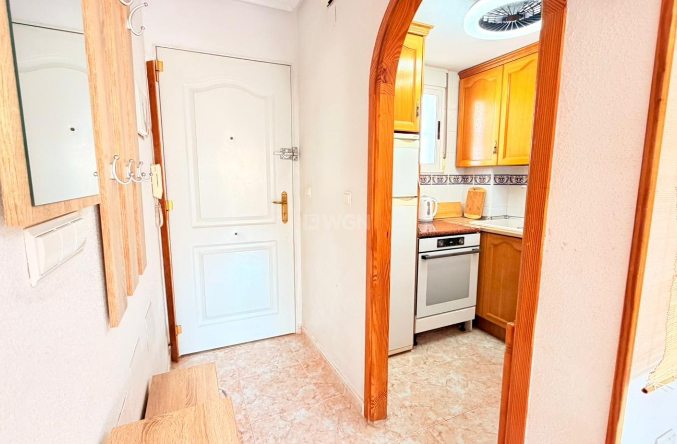 Odsprzedaż - Mieszkanie w bloku - Torrevieja - Nueva Torrevieja
