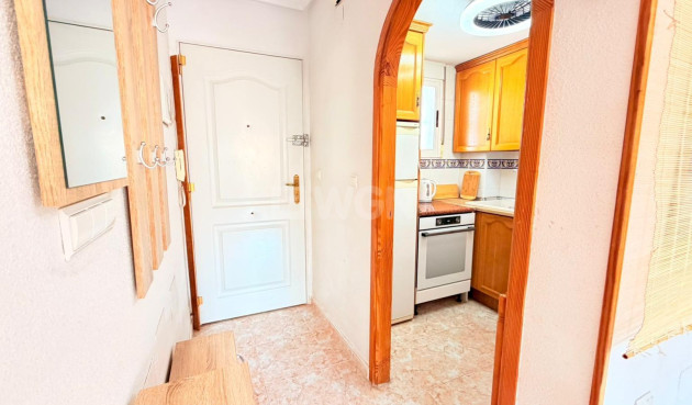 Odsprzedaż - Mieszkanie w bloku - Torrevieja - Nueva Torrevieja