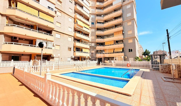 Odsprzedaż - Mieszkanie w bloku - Torrevieja - Nueva Torrevieja
