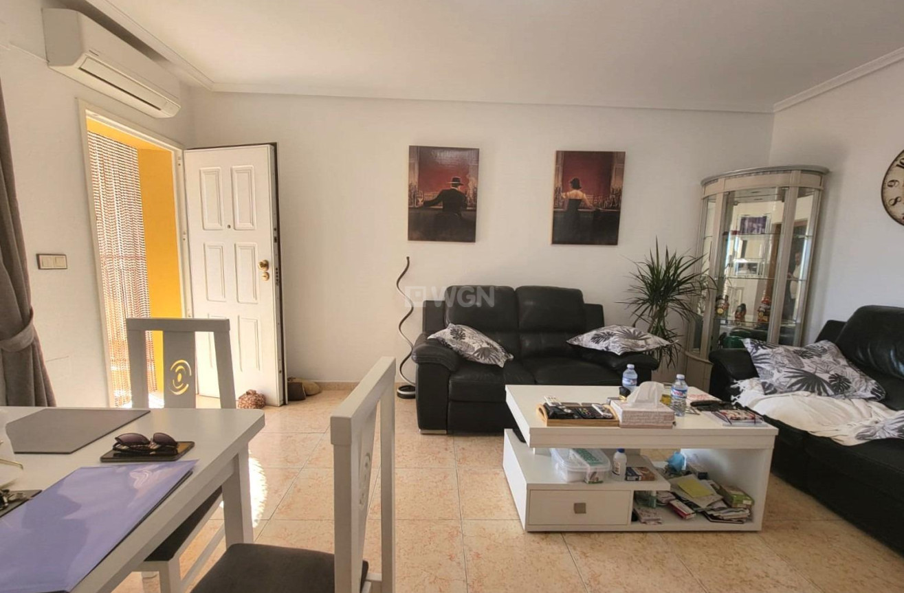 Odsprzedaż - Kamienica - Los Montesinos - Los Montesinos - Urb. La Herrada