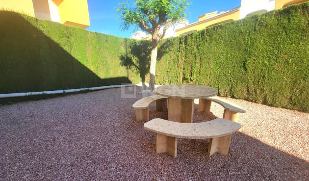 Odsprzedaż - Kamienica - Los Montesinos - Los Montesinos - Urb. La Herrada