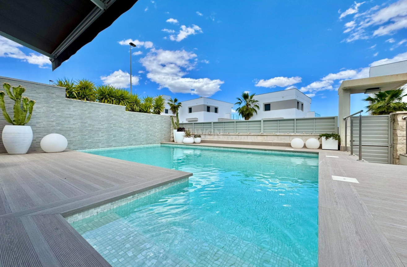 Odsprzedaż - Villa - San Miguel de Salinas - Bellavista
