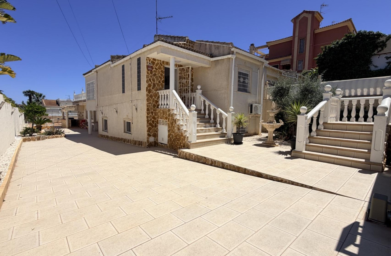 Odsprzedaż - Villa - Torrevieja - Costa Blanca