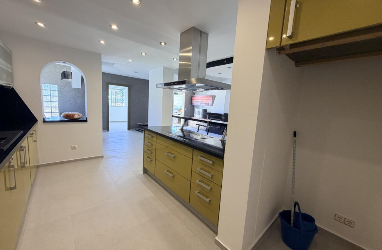 Odsprzedaż - Villa - Torrevieja - Costa Blanca