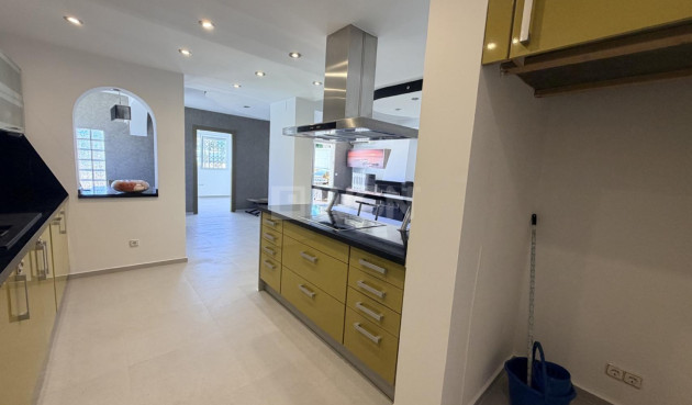 Odsprzedaż - Villa - Torrevieja - Costa Blanca