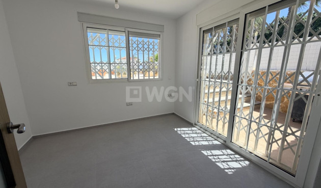 Odsprzedaż - Villa - Torrevieja - Costa Blanca