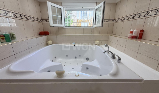 Odsprzedaż - Villa - Torrevieja - Costa Blanca