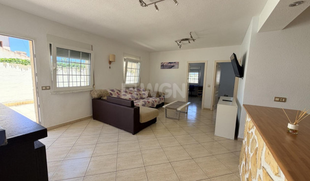 Odsprzedaż - Villa - Torrevieja - Costa Blanca