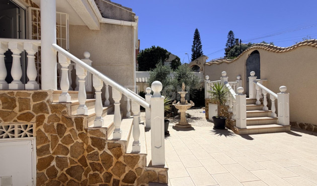 Odsprzedaż - Villa - Torrevieja - Costa Blanca