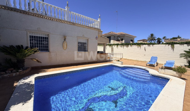 Odsprzedaż - Villa - Torrevieja - Costa Blanca