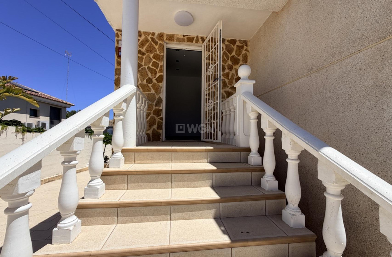 Odsprzedaż - Villa - Torrevieja - Costa Blanca