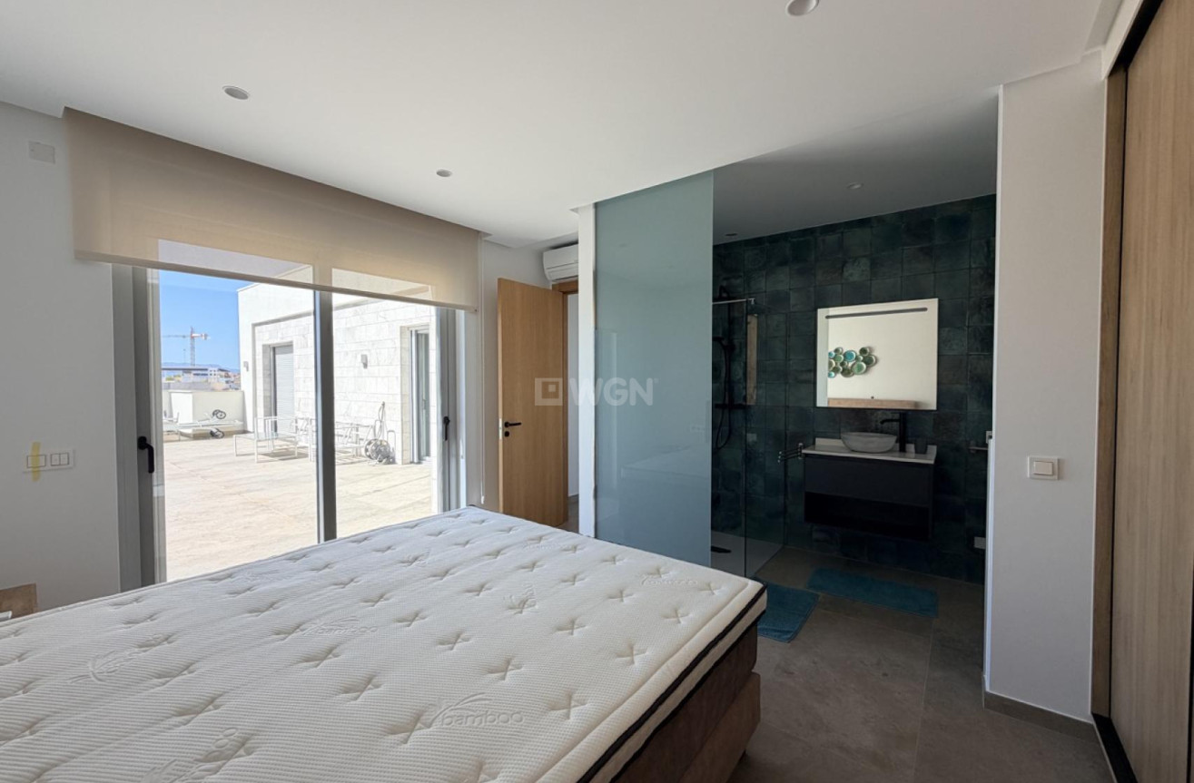 Odsprzedaż - Villa - Benijofar - Costa Blanca