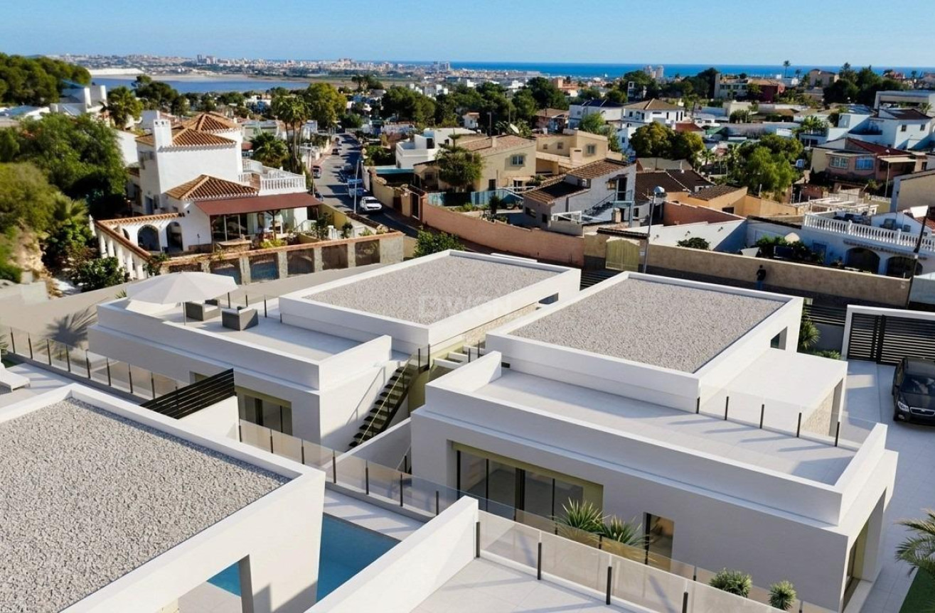 Nowy budynek - Villa - Torrevieja - Los Balcones