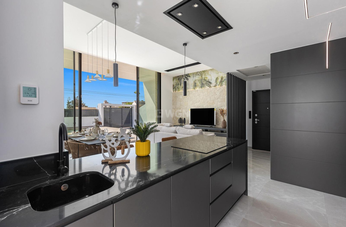 Nowy budynek - Villa - Torrevieja - Los Balcones