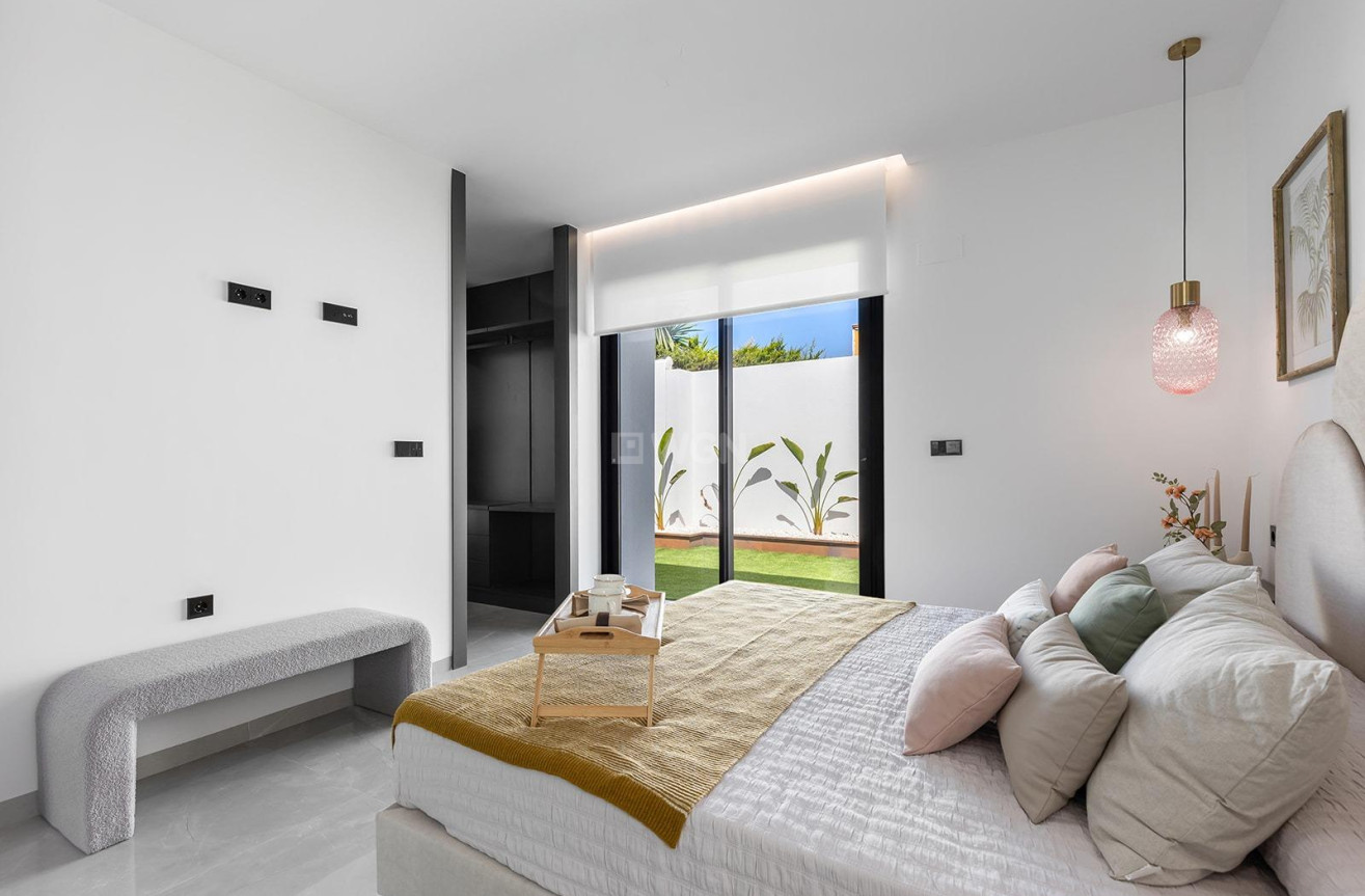 Nowy budynek - Villa - Torrevieja - Los Balcones