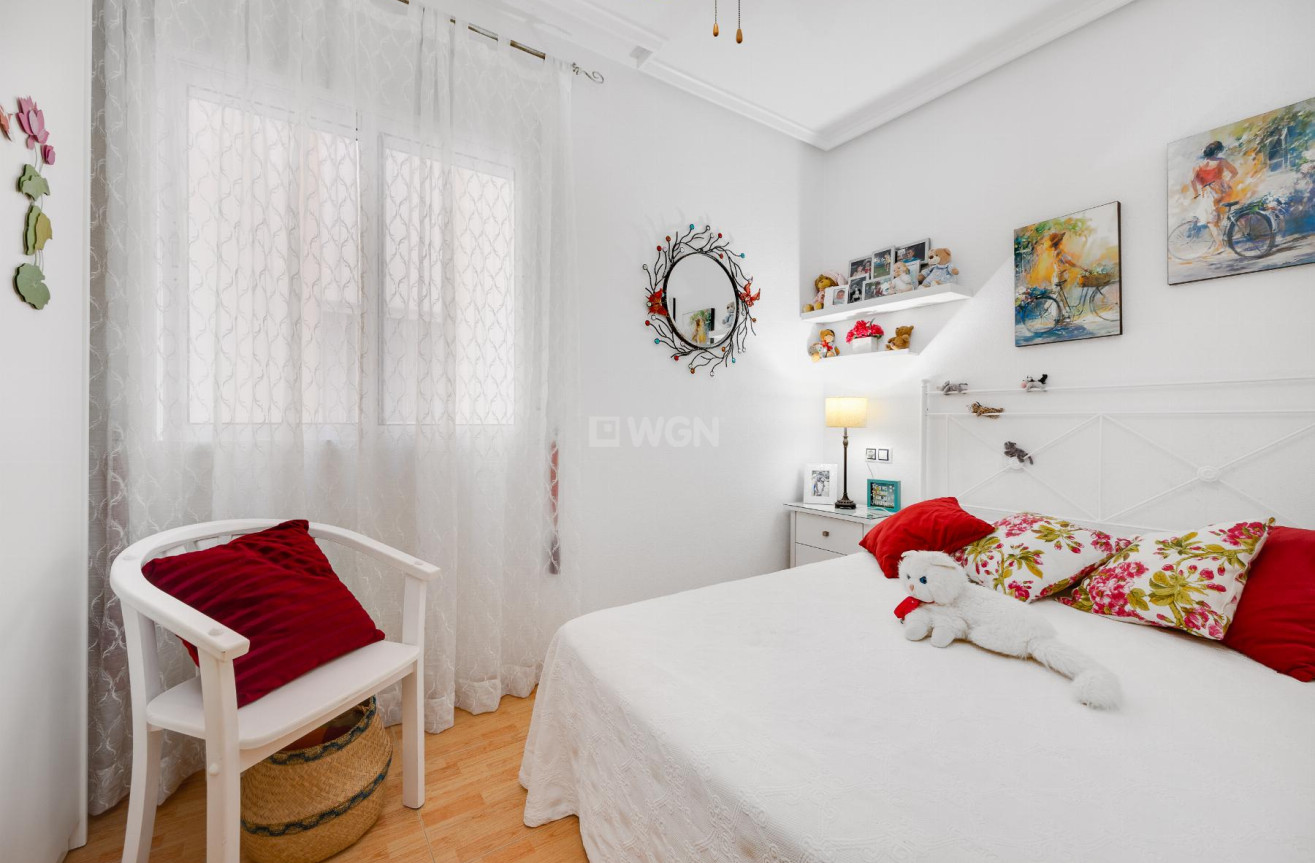 Odsprzedaż - Mieszkanie w bloku - Torrevieja - Costa Blanca