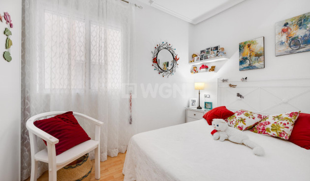 Odsprzedaż - Mieszkanie w bloku - Torrevieja - Costa Blanca