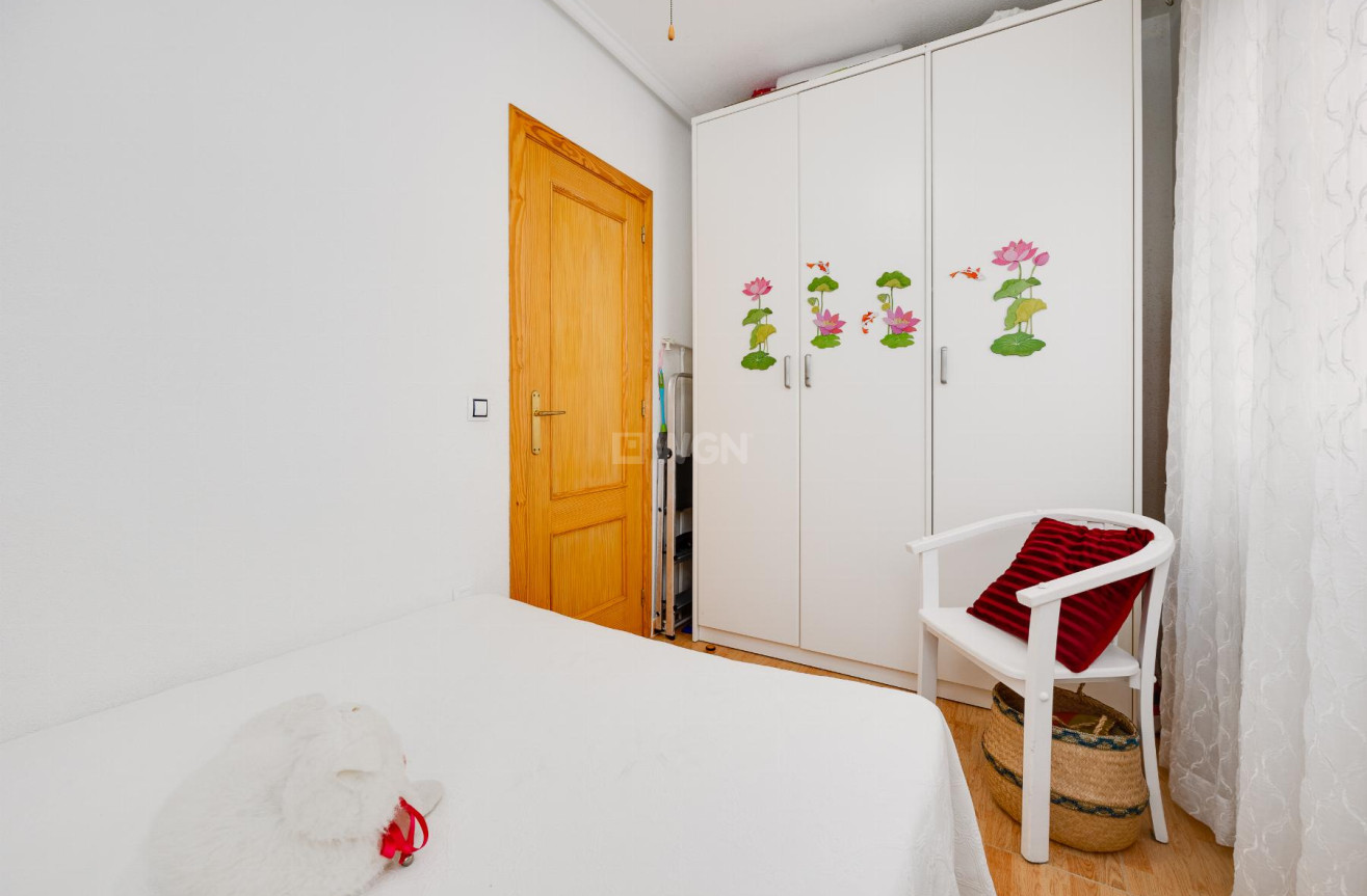 Odsprzedaż - Mieszkanie w bloku - Torrevieja - Costa Blanca