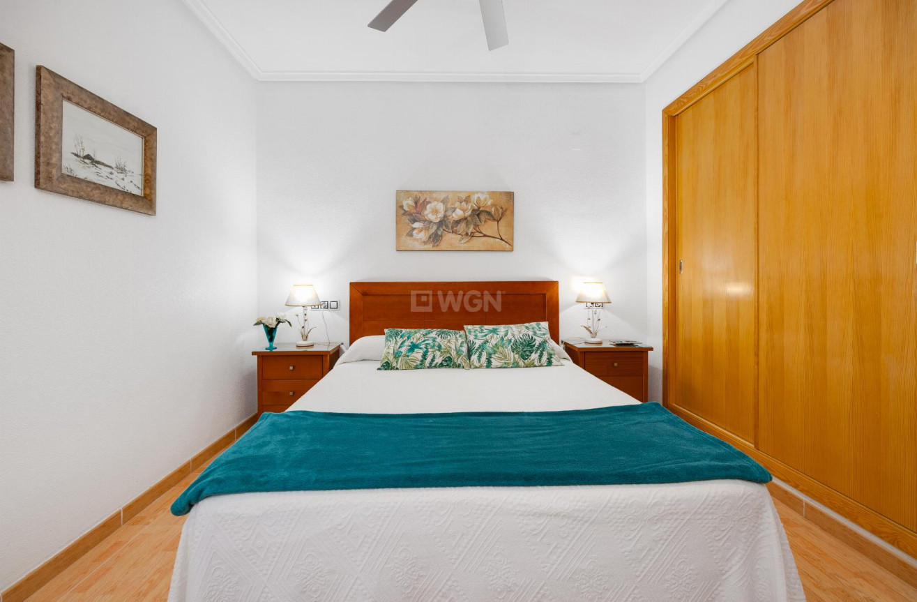 Odsprzedaż - Mieszkanie w bloku - Torrevieja - Costa Blanca