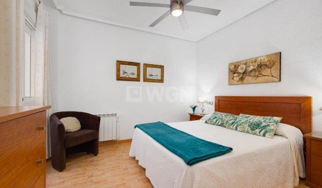 Odsprzedaż - Mieszkanie w bloku - Torrevieja - Costa Blanca