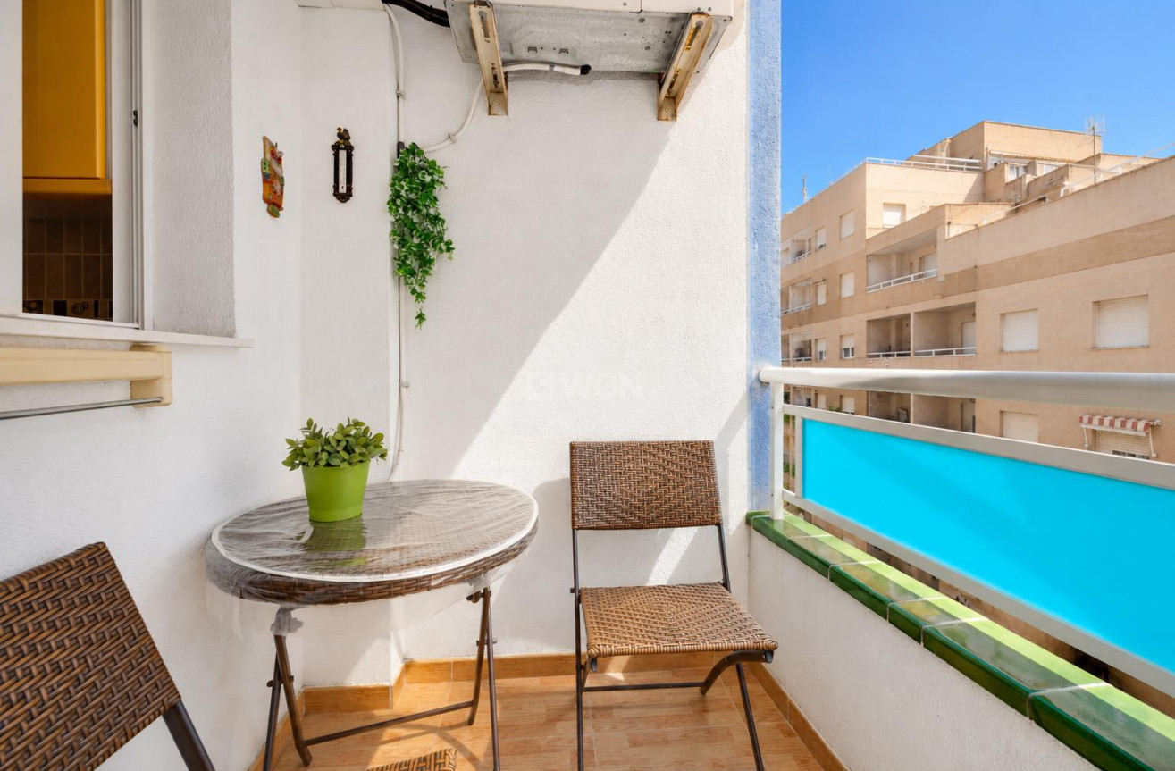 Odsprzedaż - Mieszkanie w bloku - Torrevieja - Costa Blanca