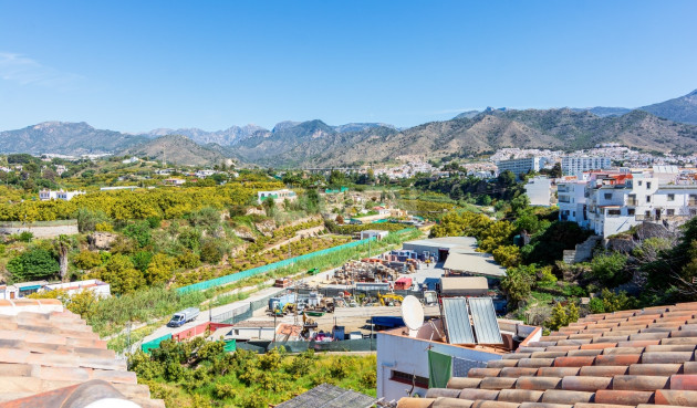 Odsprzedaż - Mieszkanie w bloku - Nerja - Costa del Sol