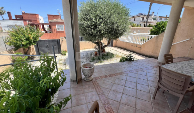 Odsprzedaż - Villa - Torrevieja - aguas nuevas