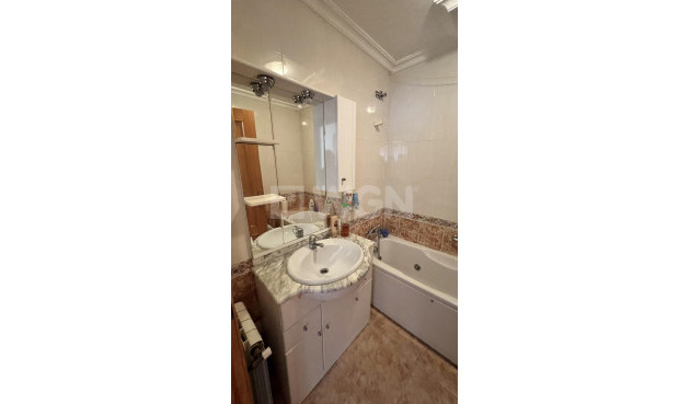 Odsprzedaż - Villa - Torrevieja - aguas nuevas