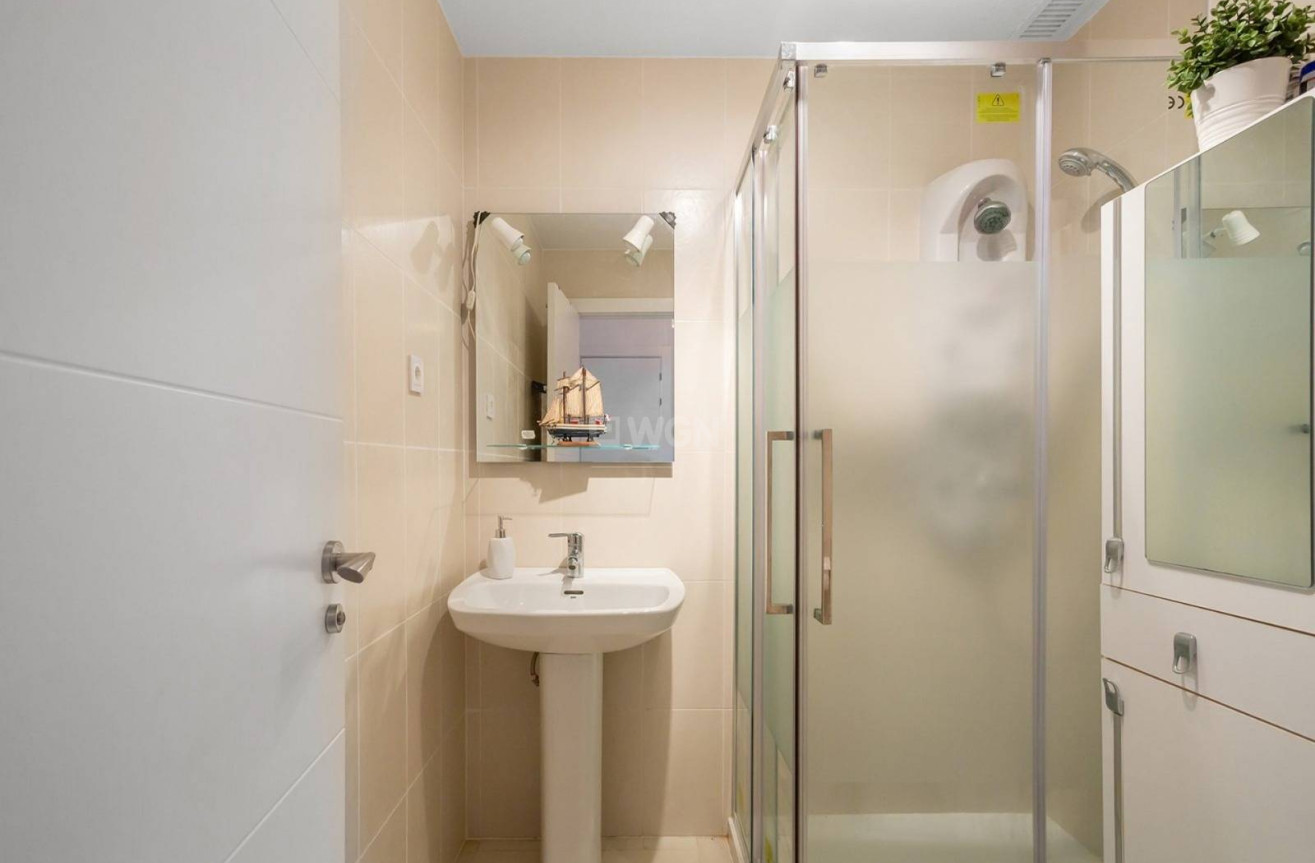 Odsprzedaż - Villa - Torrevieja - La Mata
