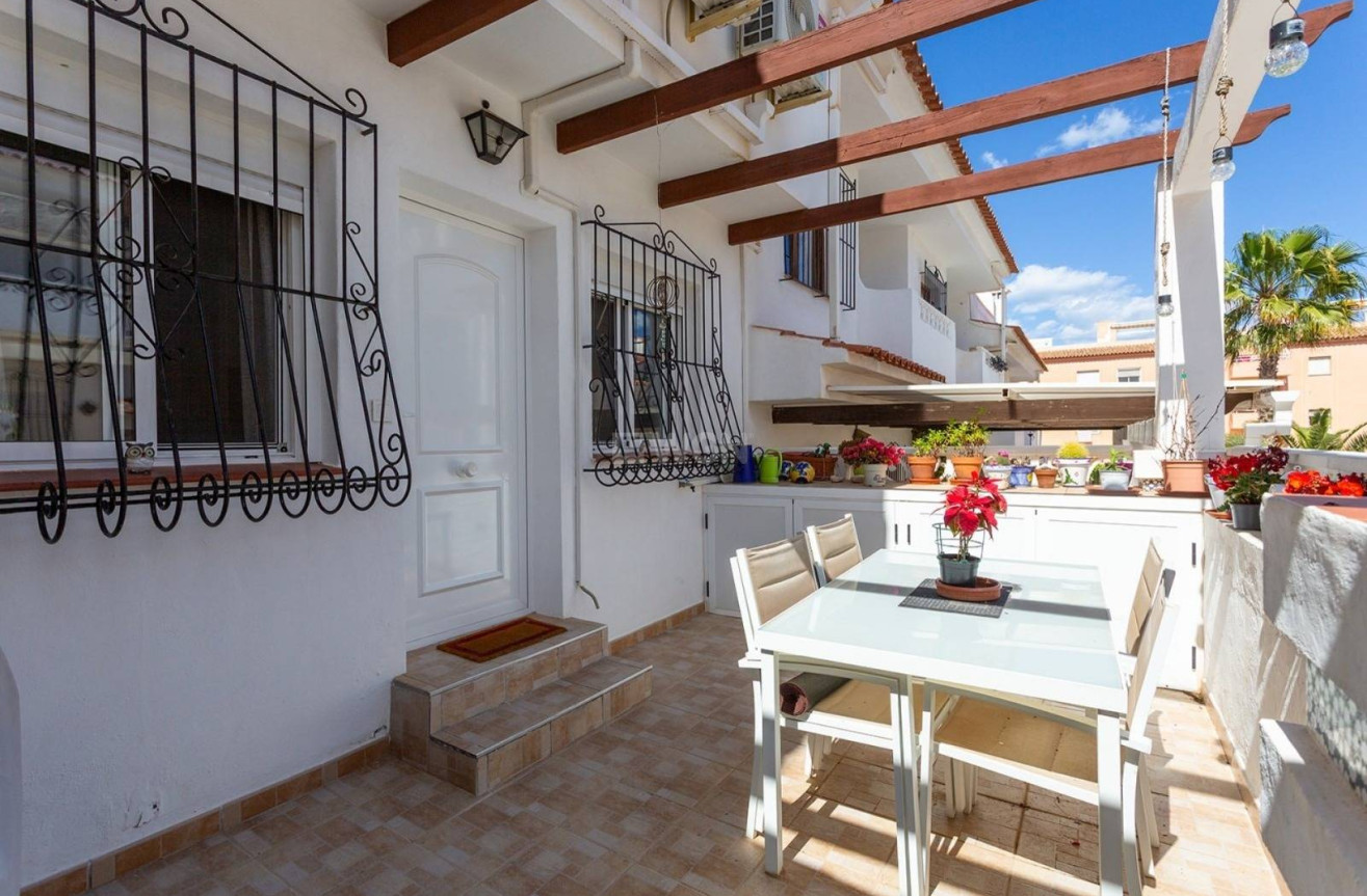 Odsprzedaż - Villa - Torrevieja - La Mata