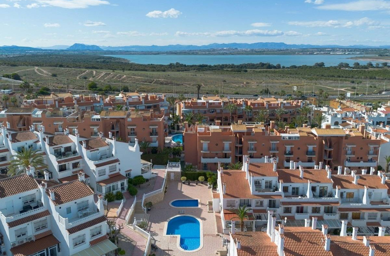Odsprzedaż - Villa - Torrevieja - La Mata
