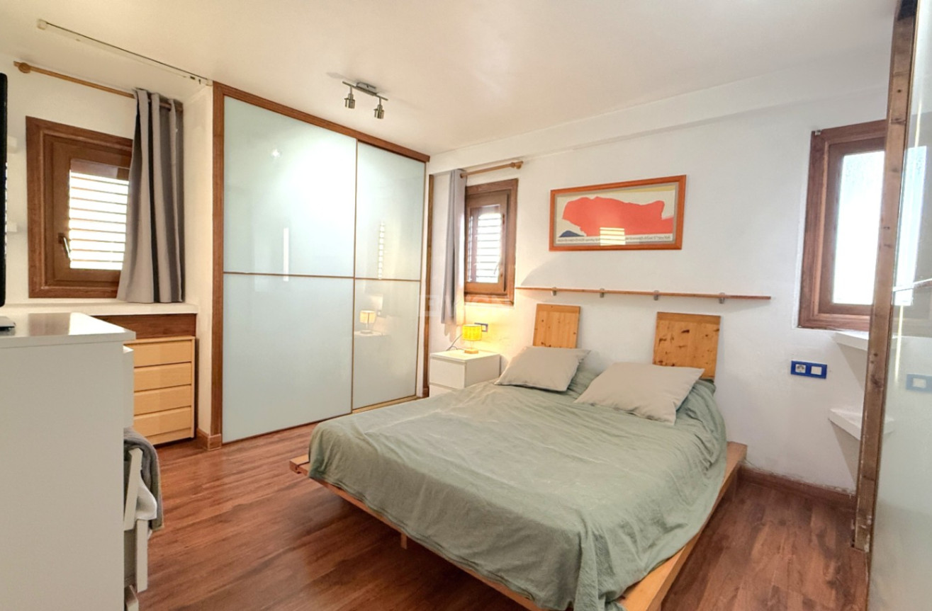Odsprzedaż - Mieszkanie w bloku - Torrevieja - Costa Blanca
