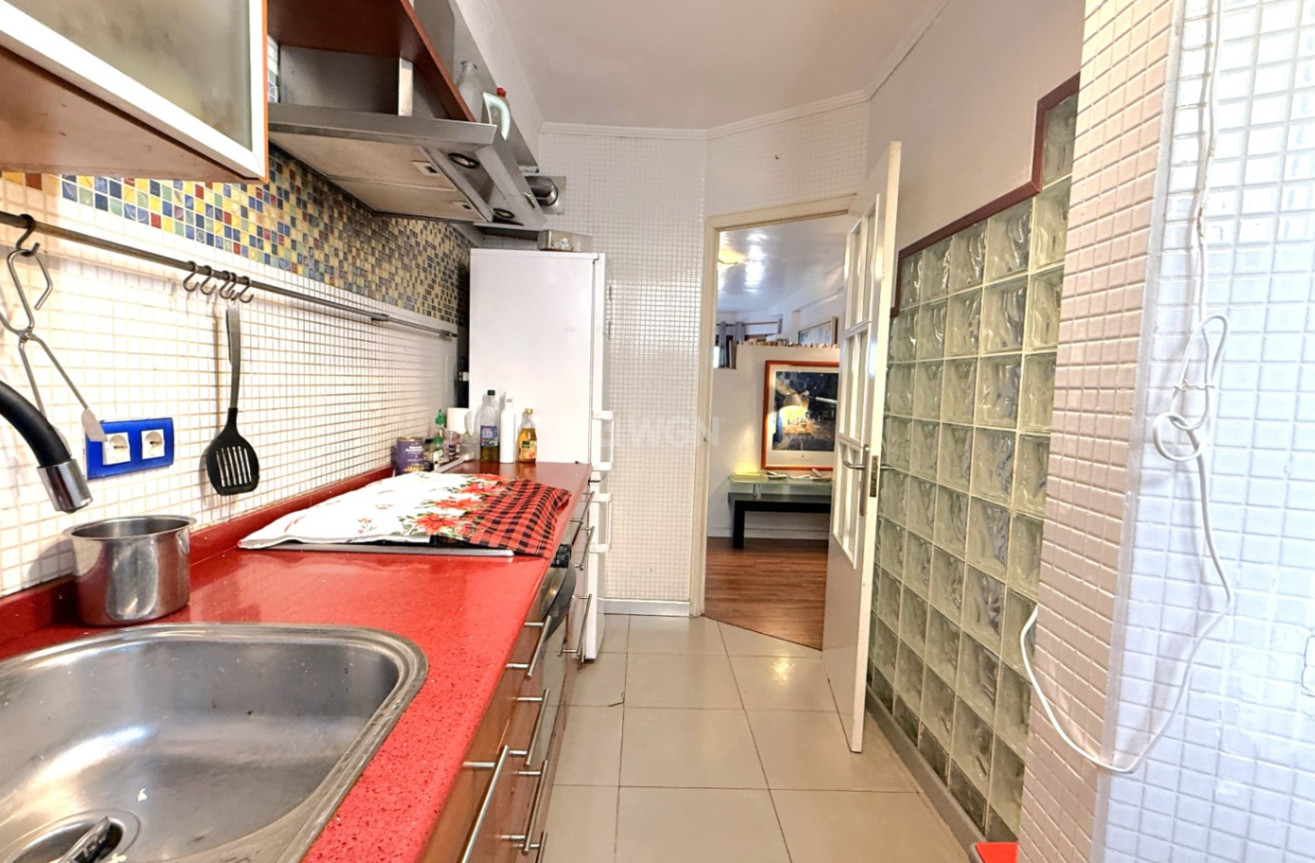 Odsprzedaż - Mieszkanie w bloku - Torrevieja - Costa Blanca