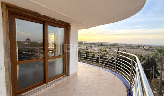 Odsprzedaż - Mieszkanie w bloku - Torrevieja - Costa Blanca