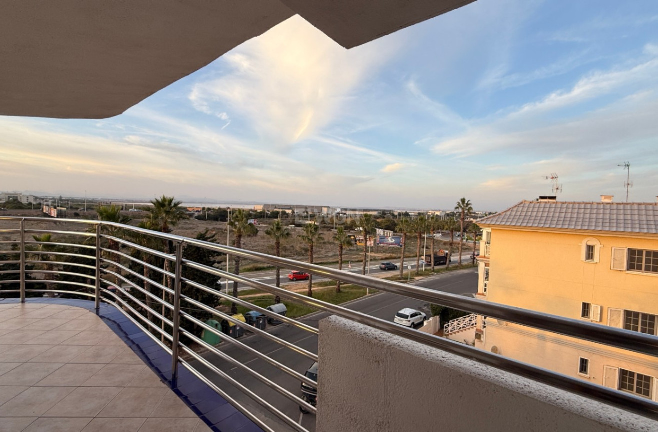 Odsprzedaż - Mieszkanie w bloku - Torrevieja - Costa Blanca