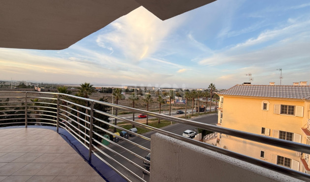 Odsprzedaż - Mieszkanie w bloku - Torrevieja - Costa Blanca