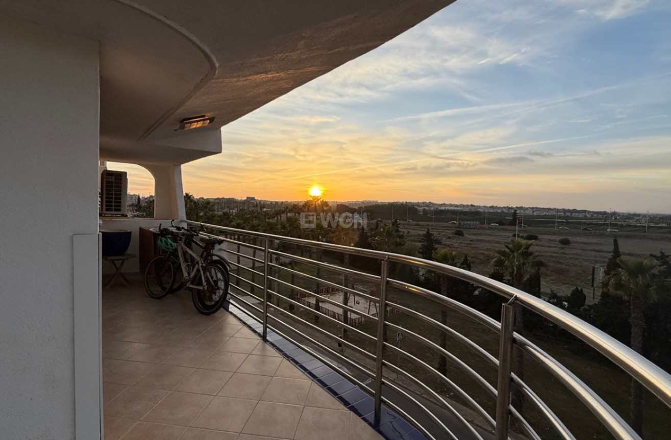 Odsprzedaż - Mieszkanie w bloku - Torrevieja - Costa Blanca