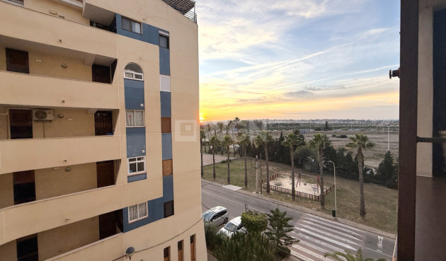 Odsprzedaż - Mieszkanie w bloku - Torrevieja - Costa Blanca