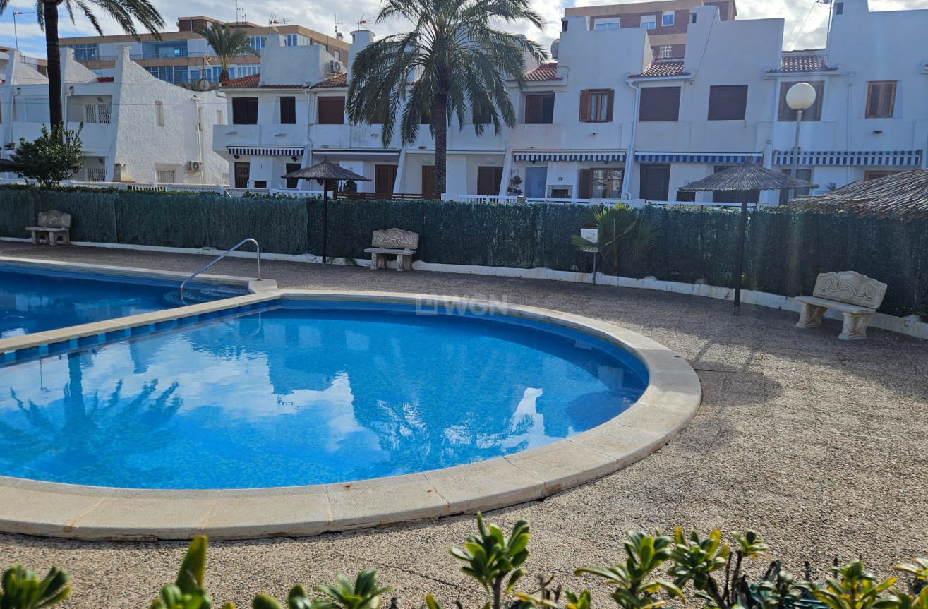 Odsprzedaż - Mieszkanie w bloku - Torrevieja - Costa Blanca