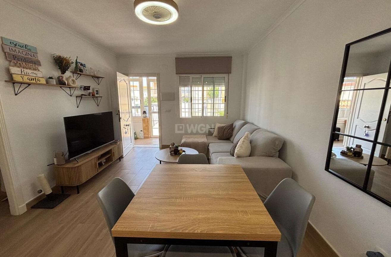 Odsprzedaż - Mieszkanie w bloku - Torrevieja - Costa Blanca