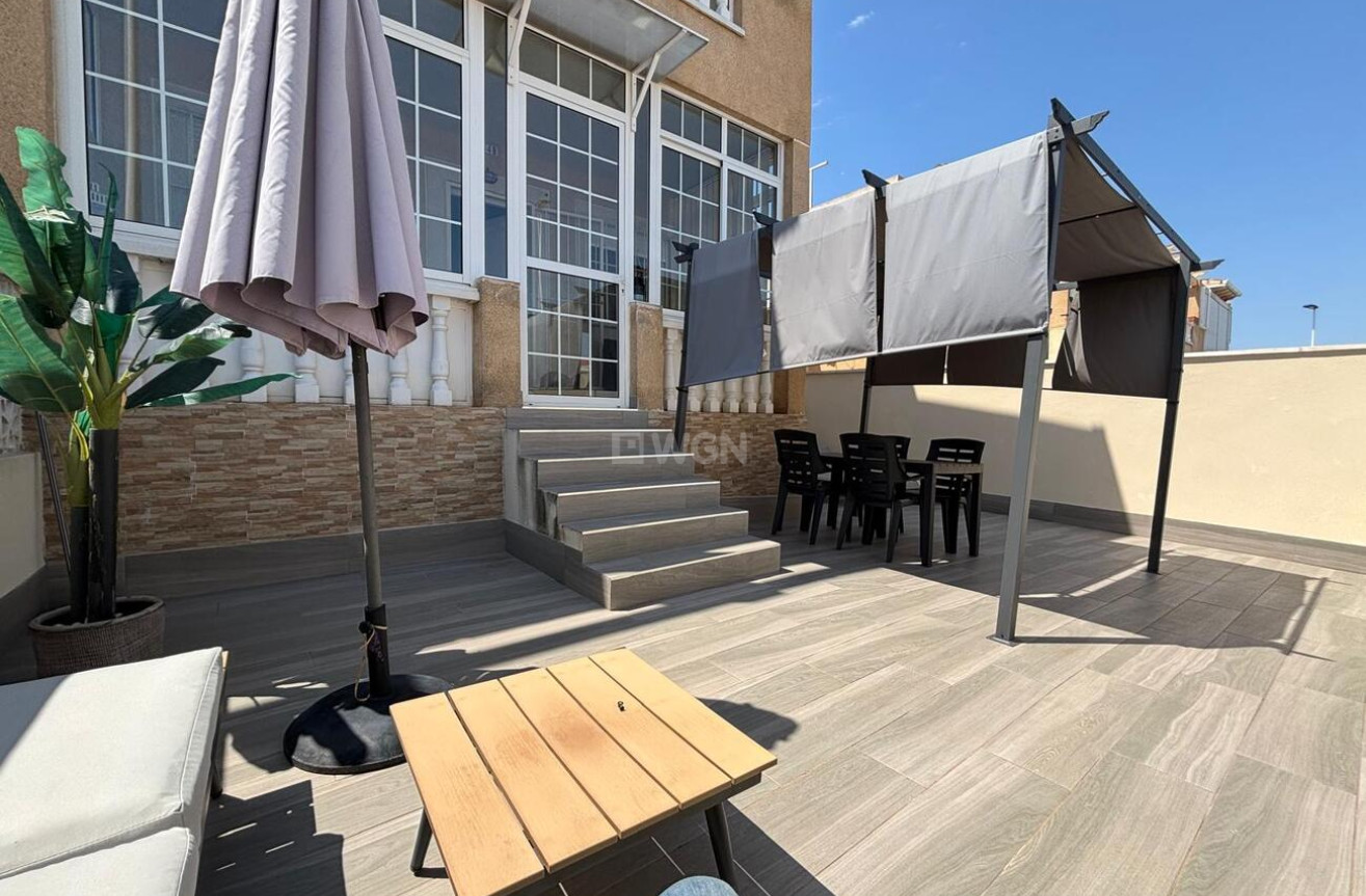 Odsprzedaż - Mieszkanie w bloku - Torrevieja - Costa Blanca