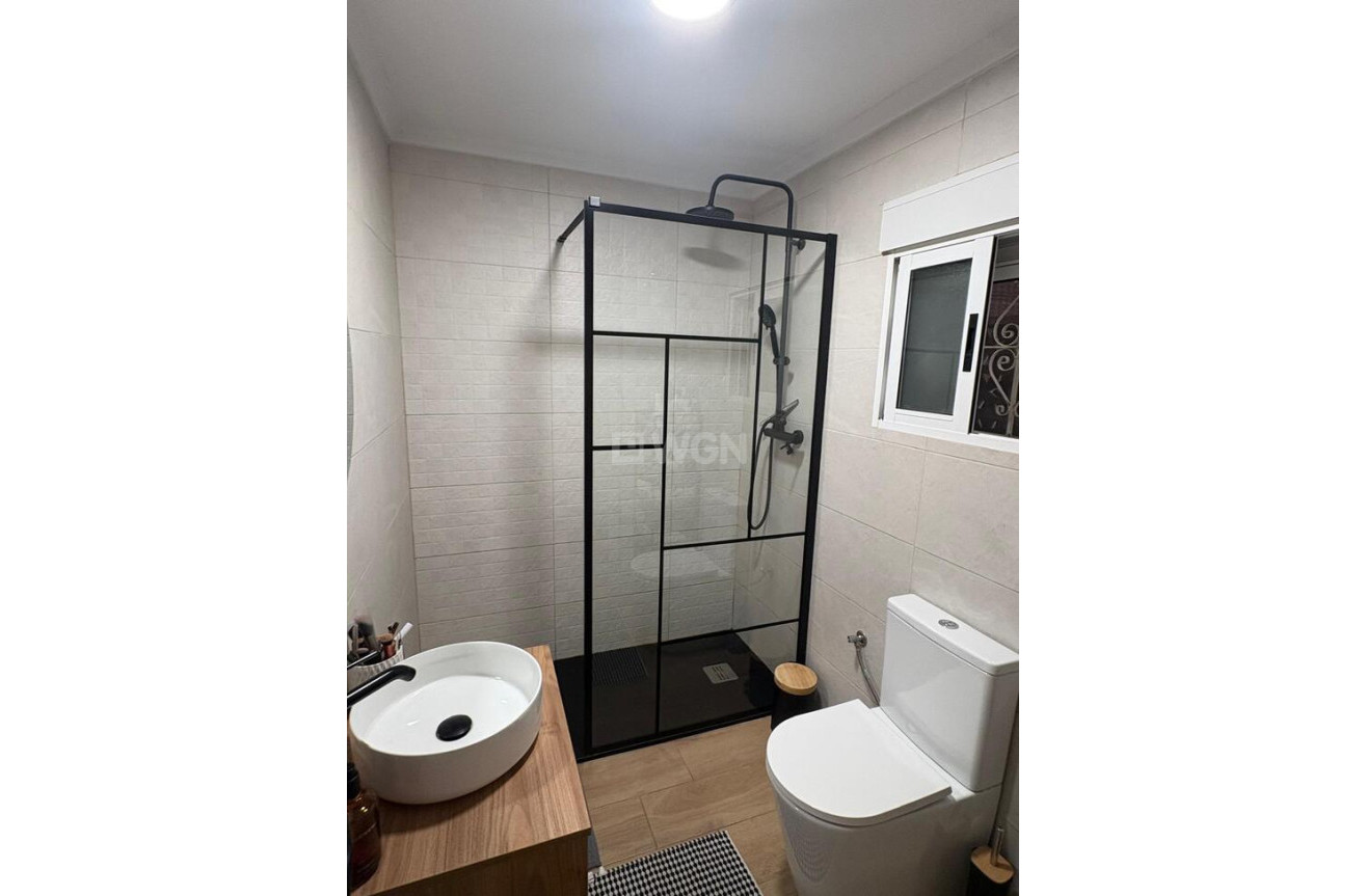 Odsprzedaż - Mieszkanie w bloku - Torrevieja - Costa Blanca