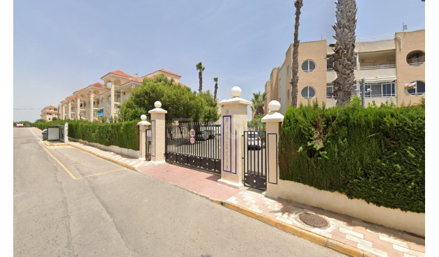 Odsprzedaż - Mieszkanie w bloku - Torrevieja - Costa Blanca