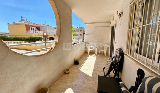 Odsprzedaż - Mieszkanie w bloku - Torrevieja - Costa Blanca