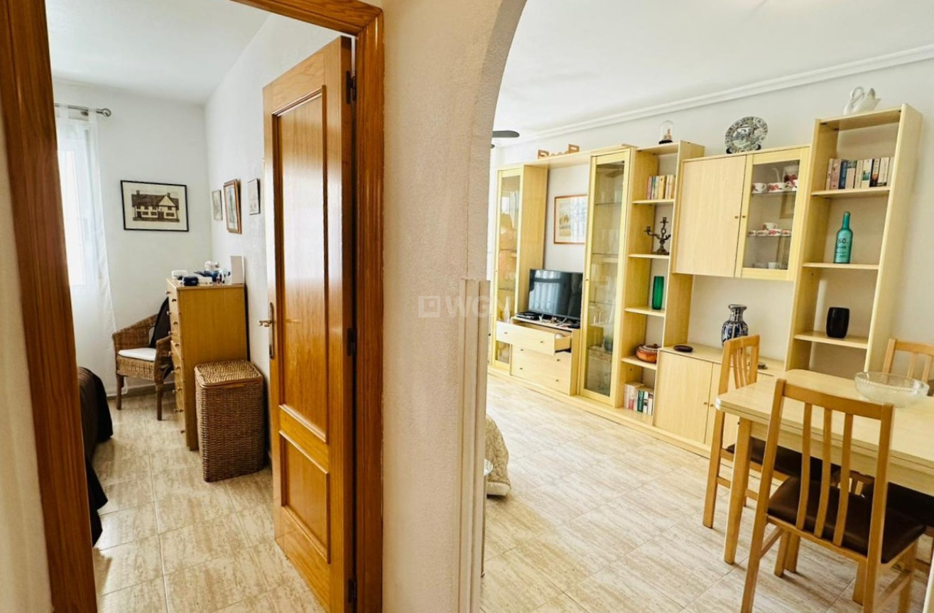 Odsprzedaż - Mieszkanie w bloku - Torrevieja - Costa Blanca