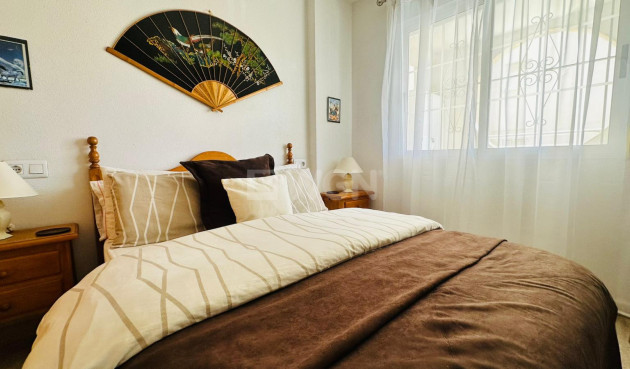 Odsprzedaż - Mieszkanie w bloku - Torrevieja - Costa Blanca