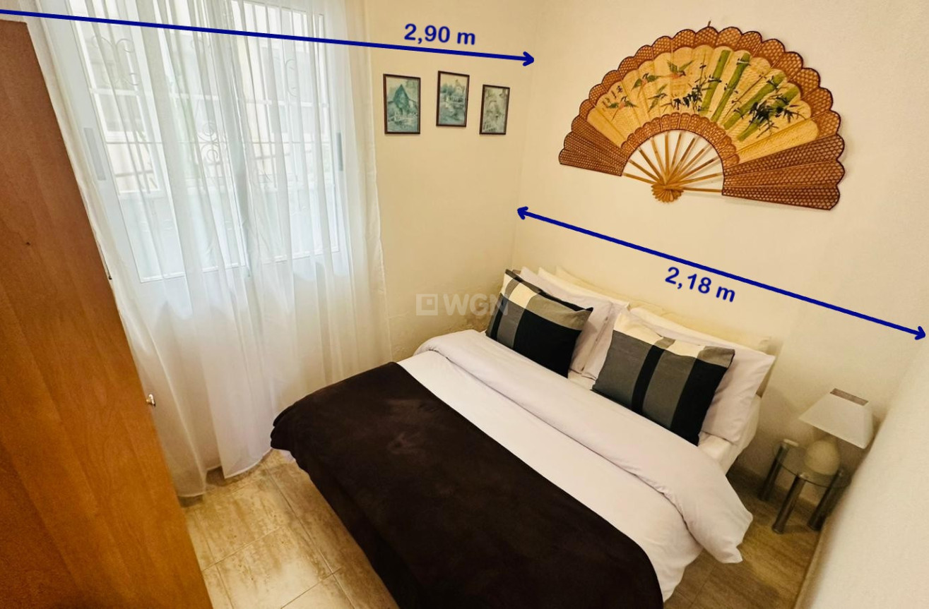 Odsprzedaż - Mieszkanie w bloku - Torrevieja - Costa Blanca